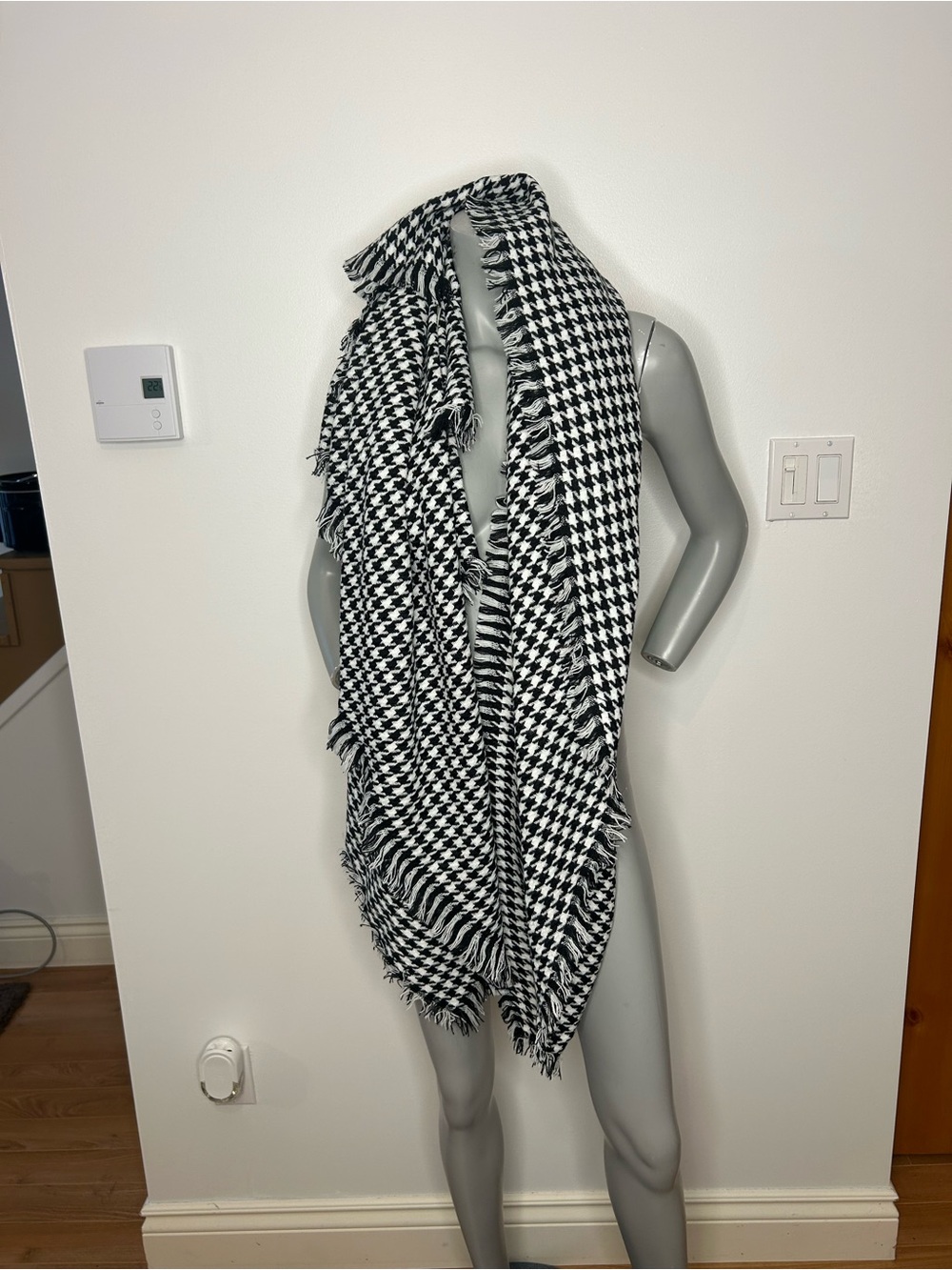 Black & White Houndstooth Fringe Wrap Scarf
